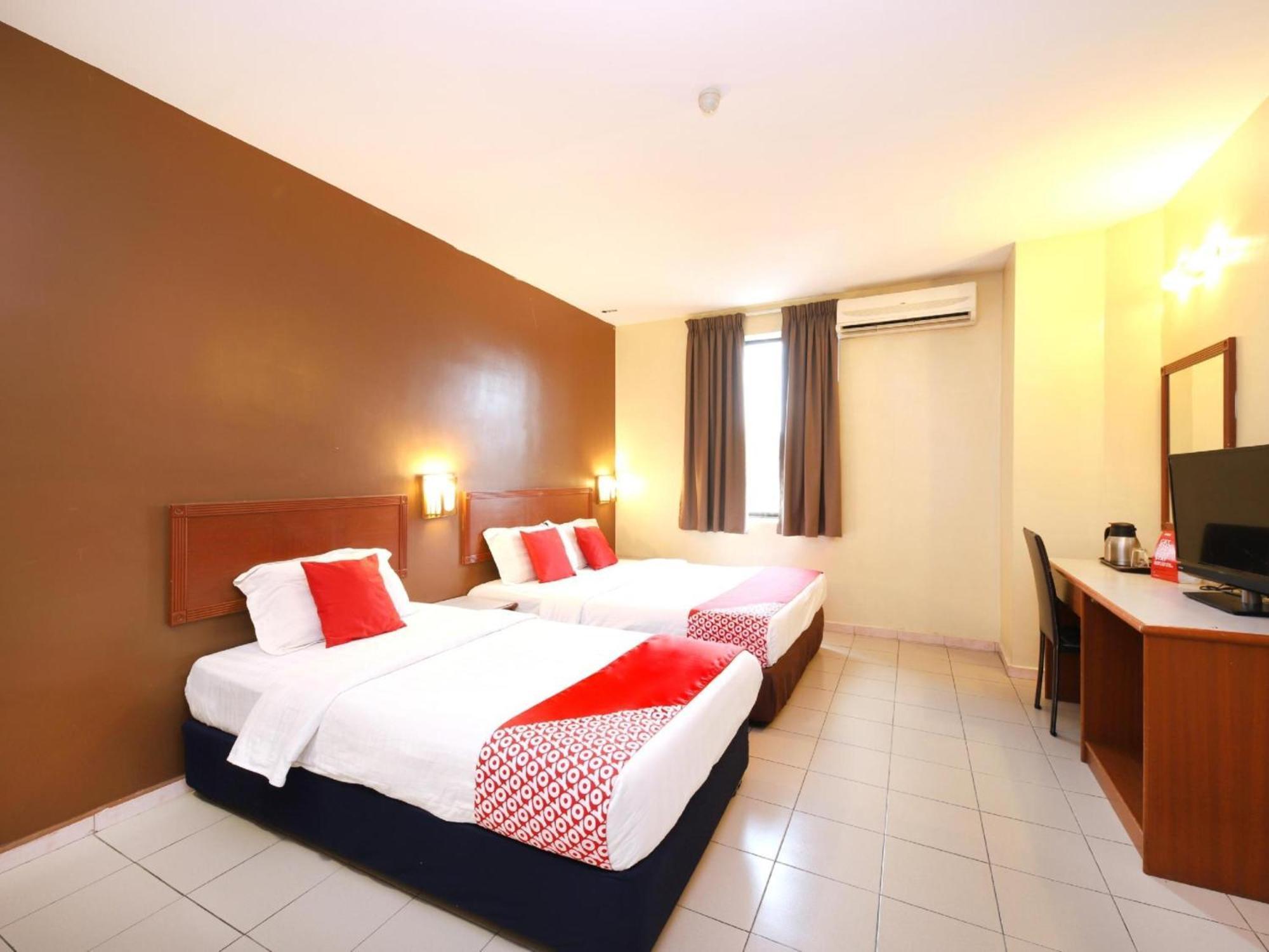 Super Oyo 447 Comfort Hotel Meru Klang Exterior photo