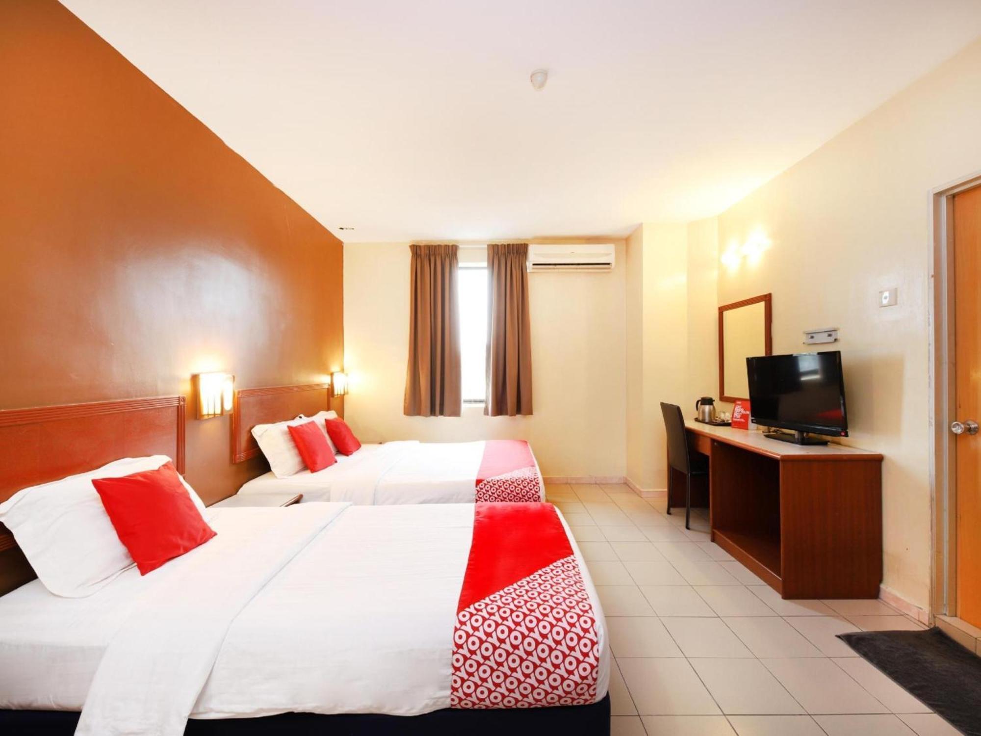 Super Oyo 447 Comfort Hotel Meru Klang Exterior photo