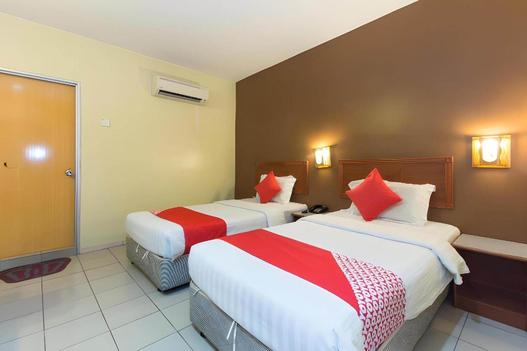 Super Oyo 447 Comfort Hotel Meru Klang Exterior photo